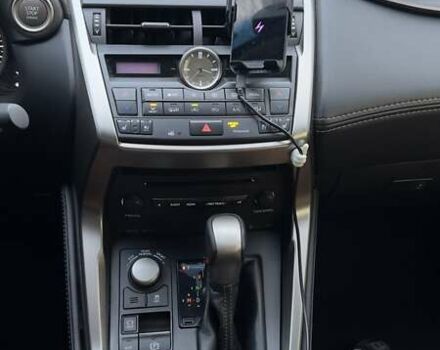 Білий Лексус НХ, об'ємом двигуна 2 л та пробігом 59 тис. км за 25000 $, фото 7 на Automoto.ua