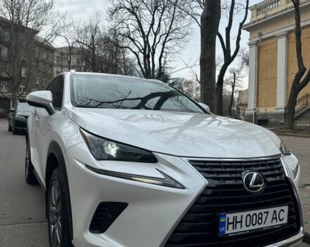 Білий Лексус НХ, об'ємом двигуна 2 л та пробігом 57 тис. км за 34999 $, фото 2 на Automoto.ua