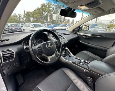 Білий Лексус НХ, об'ємом двигуна 2 л та пробігом 126 тис. км за 21500 $, фото 24 на Automoto.ua