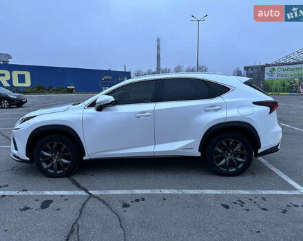 Білий Лексус НХ, об'ємом двигуна 2.49 л та пробігом 128 тис. км за 32000 $, фото 7 на Automoto.ua