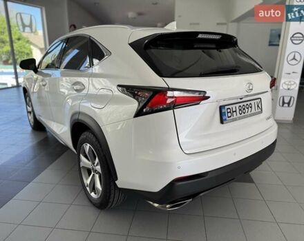 Белый Лексус НХ, объемом двигателя 2 л и пробегом 56 тыс. км за 22500 $, фото 5 на Automoto.ua