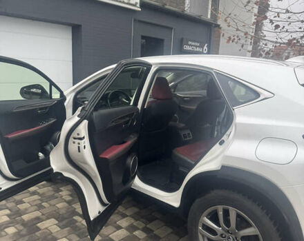 Белый Лексус НХ, объемом двигателя 1.99 л и пробегом 225 тыс. км за 27000 $, фото 5 на Automoto.ua