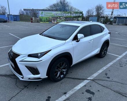 Білий Лексус НХ, об'ємом двигуна 2.49 л та пробігом 128 тис. км за 32000 $, фото 4 на Automoto.ua