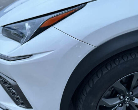 Білий Лексус НХ, об'ємом двигуна 2.49 л та пробігом 128 тис. км за 32000 $, фото 11 на Automoto.ua