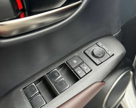 Білий Лексус НХ, об'ємом двигуна 2 л та пробігом 57 тис. км за 34999 $, фото 14 на Automoto.ua