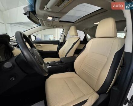 Белый Лексус НХ, объемом двигателя 2 л и пробегом 56 тыс. км за 22500 $, фото 14 на Automoto.ua