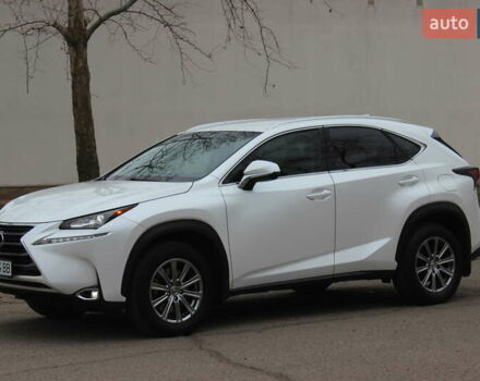 Белый Лексус НХ, объемом двигателя 2 л и пробегом 58 тыс. км за 25999 $, фото 2 на Automoto.ua