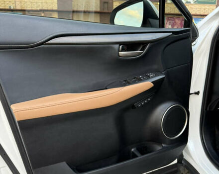 Білий Лексус НХ, об'ємом двигуна 2 л та пробігом 90 тис. км за 25500 $, фото 13 на Automoto.ua