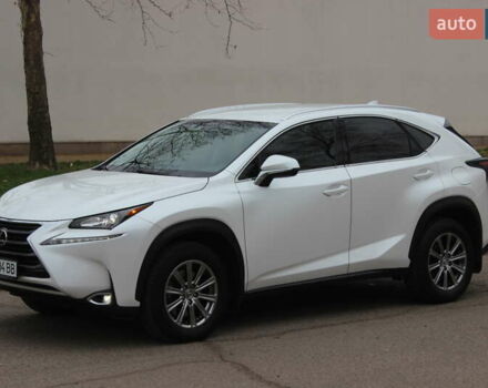 Белый Лексус НХ, объемом двигателя 2 л и пробегом 58 тыс. км за 25999 $, фото 1 на Automoto.ua