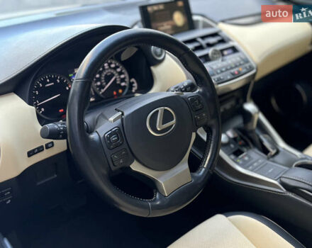 Белый Лексус НХ, объемом двигателя 2 л и пробегом 199 тыс. км за 21500 $, фото 15 на Automoto.ua