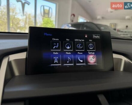 Белый Лексус НХ, объемом двигателя 2 л и пробегом 56 тыс. км за 22500 $, фото 23 на Automoto.ua