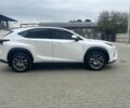 Белый Лексус НХ, объемом двигателя 2 л и пробегом 70 тыс. км за 29000 $, фото 3 на Automoto.ua