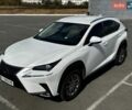 Белый Лексус НХ, объемом двигателя 2 л и пробегом 160 тыс. км за 25000 $, фото 1 на Automoto.ua