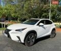 Білий Лексус НХ, об'ємом двигуна 2.5 л та пробігом 171 тис. км за 25000 $, фото 2 на Automoto.ua