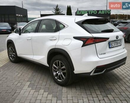 Білий Лексус НХ, об'ємом двигуна 1.99 л та пробігом 154 тис. км за 27601 $, фото 4 на Automoto.ua