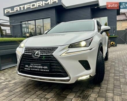 Белый Лексус НХ, объемом двигателя 1.99 л и пробегом 63 тыс. км за 30900 $, фото 96 на Automoto.ua