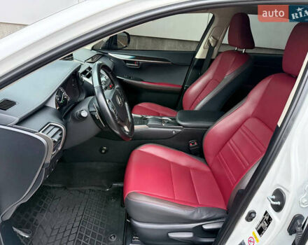 Білий Лексус НХ, об'ємом двигуна 1.99 л та пробігом 186 тис. км за 28300 $, фото 15 на Automoto.ua