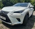 Білий Лексус НХ, об'ємом двигуна 2 л та пробігом 60 тис. км за 30105 $, фото 1 на Automoto.ua