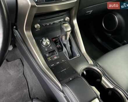 Белый Лексус НХ, объемом двигателя 2 л и пробегом 67 тыс. км за 28900 $, фото 20 на Automoto.ua