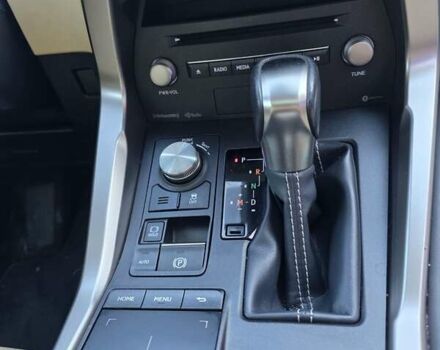 Білий Лексус НХ, об'ємом двигуна 2 л та пробігом 85 тис. км за 22900 $, фото 39 на Automoto.ua