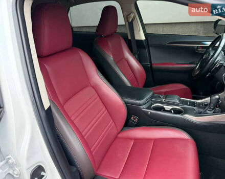 Білий Лексус НХ, об'ємом двигуна 1.99 л та пробігом 186 тис. км за 28300 $, фото 22 на Automoto.ua