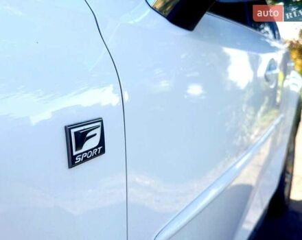 Белый Лексус НХ, объемом двигателя 2 л и пробегом 100 тыс. км за 33000 $, фото 4 на Automoto.ua