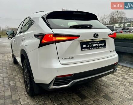Белый Лексус НХ, объемом двигателя 1.99 л и пробегом 63 тыс. км за 30900 $, фото 7 на Automoto.ua