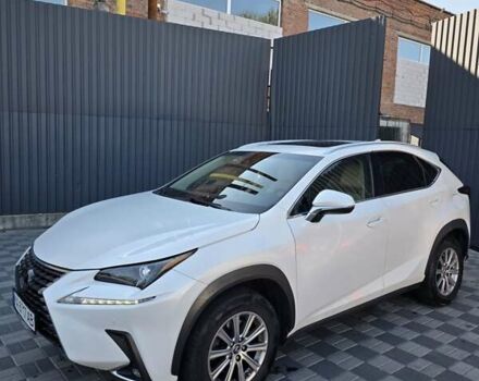 Білий Лексус НХ, об'ємом двигуна 2 л та пробігом 85 тис. км за 22900 $, фото 2 на Automoto.ua