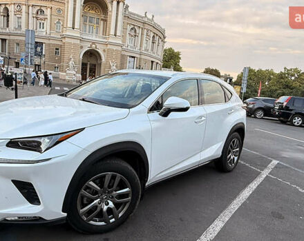 Белый Лексус НХ, объемом двигателя 1.99 л и пробегом 66 тыс. км за 32000 $, фото 5 на Automoto.ua