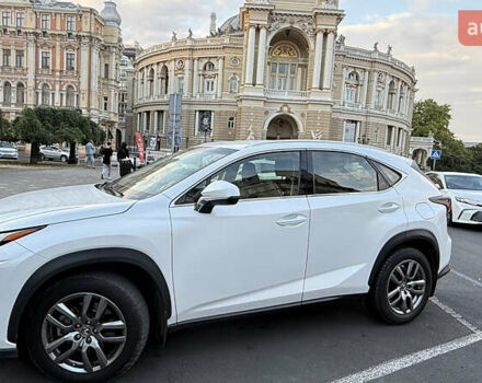 Белый Лексус НХ, объемом двигателя 1.99 л и пробегом 66 тыс. км за 32000 $, фото 6 на Automoto.ua