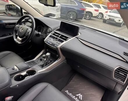 Білий Лексус НХ, об'ємом двигуна 1.99 л та пробігом 66 тис. км за 32900 $, фото 14 на Automoto.ua