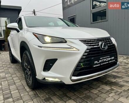 Белый Лексус НХ, объемом двигателя 1.99 л и пробегом 63 тыс. км за 30900 $, фото 12 на Automoto.ua
