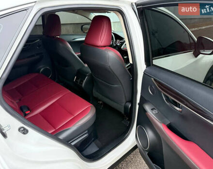 Білий Лексус НХ, об'ємом двигуна 1.99 л та пробігом 186 тис. км за 28300 $, фото 23 на Automoto.ua