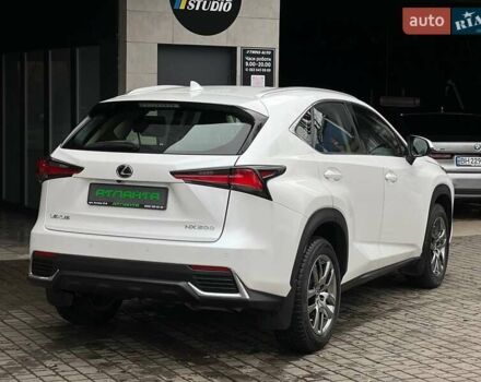 Белый Лексус НХ, объемом двигателя 2 л и пробегом 67 тыс. км за 28900 $, фото 5 на Automoto.ua