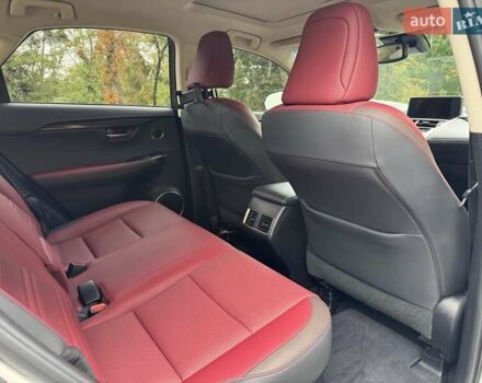 Білий Лексус НХ, об'ємом двигуна 2 л та пробігом 232 тис. км за 28000 $, фото 16 на Automoto.ua