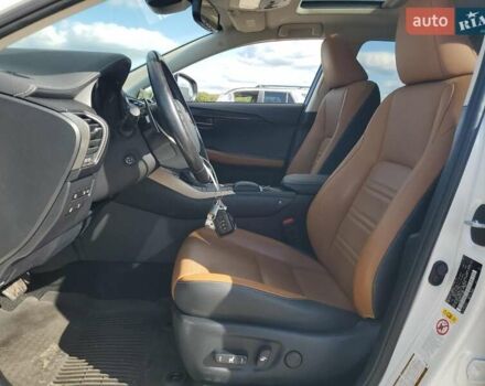 Білий Лексус НХ, об'ємом двигуна 2 л та пробігом 76 тис. км за 8700 $, фото 6 на Automoto.ua