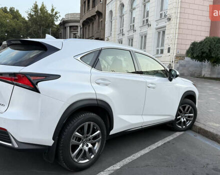 Белый Лексус НХ, объемом двигателя 1.99 л и пробегом 66 тыс. км за 32000 $, фото 3 на Automoto.ua