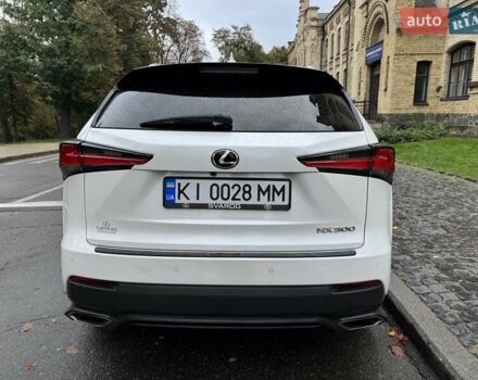 Білий Лексус НХ, об'ємом двигуна 2 л та пробігом 232 тис. км за 28000 $, фото 4 на Automoto.ua