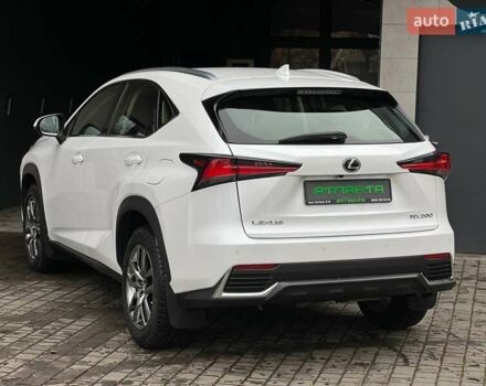 Белый Лексус НХ, объемом двигателя 2 л и пробегом 67 тыс. км за 28900 $, фото 8 на Automoto.ua