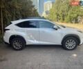 Белый Лексус НХ, объемом двигателя 2 л и пробегом 183 тыс. км за 25000 $, фото 1 на Automoto.ua