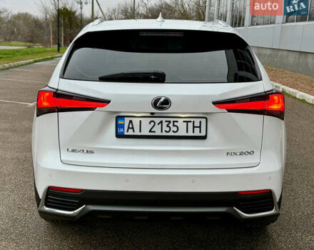 Білий Лексус НХ, об'ємом двигуна 1.99 л та пробігом 186 тис. км за 28300 $, фото 6 на Automoto.ua