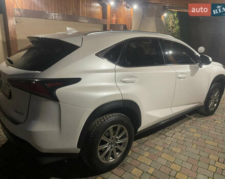 Белый Лексус НХ, объемом двигателя 2 л и пробегом 140 тыс. км за 31400 $, фото 29 на Automoto.ua