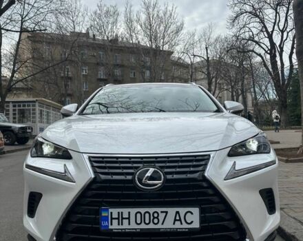 Белый Лексус НХ, объемом двигателя 2 л и пробегом 57 тыс. км за 34999 $, фото 1 на Automoto.ua