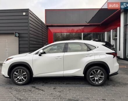 Білий Лексус НХ, об'ємом двигуна 1.99 л та пробігом 66 тис. км за 32900 $, фото 4 на Automoto.ua