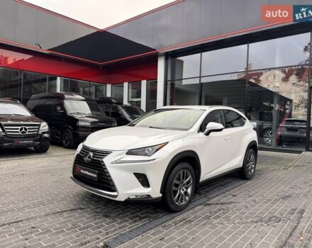 Білий Лексус НХ, об'ємом двигуна 1.99 л та пробігом 66 тис. км за 32900 $, фото 2 на Automoto.ua