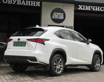 Білий Лексус НХ, об'ємом двигуна 2 л та пробігом 67 тис. км за 28900 $, фото 6 на Automoto.ua