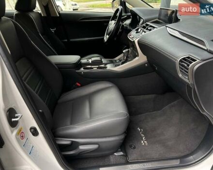 Белый Лексус НХ, объемом двигателя 2 л и пробегом 67 тыс. км за 28900 $, фото 16 на Automoto.ua