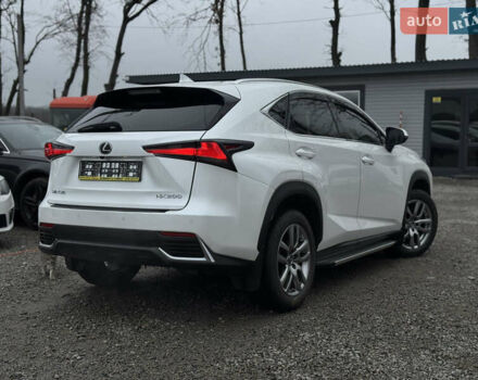 Белый Лексус НХ, объемом двигателя 2 л и пробегом 111 тыс. км за 29900 $, фото 3 на Automoto.ua