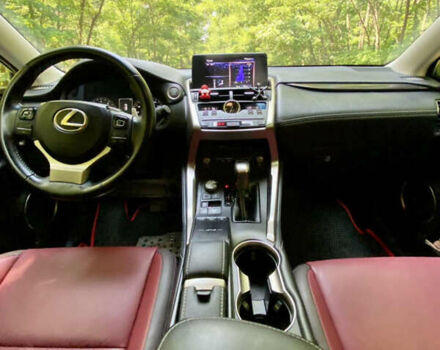 Білий Лексус НХ, об'ємом двигуна 2 л та пробігом 70 тис. км за 25900 $, фото 7 на Automoto.ua