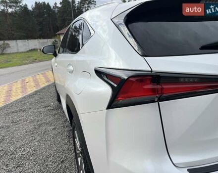 Білий Лексус НХ, об'ємом двигуна 2 л та пробігом 75 тис. км за 27000 $, фото 19 на Automoto.ua